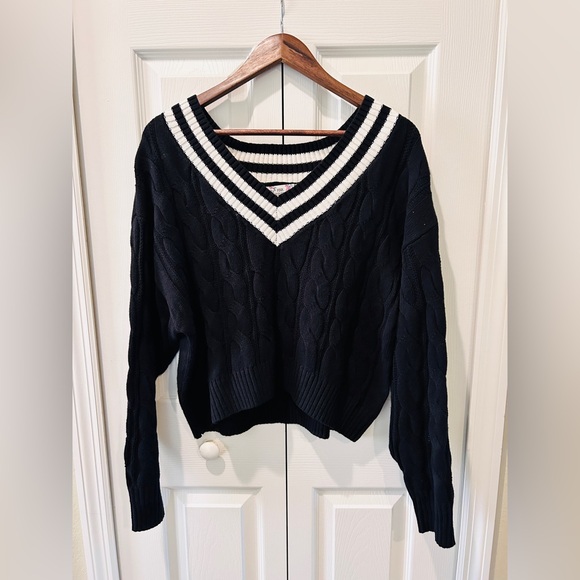 Size S • Pink Republic Navy Blue V-Neck Sweater – Preppy Contrast Trim - Picture 3 of 5